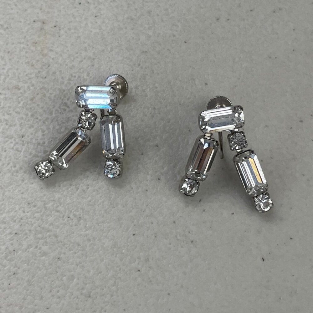Vintage Earrings Crystal Silver Color Screw Back Dangle Fancy Special Occasion